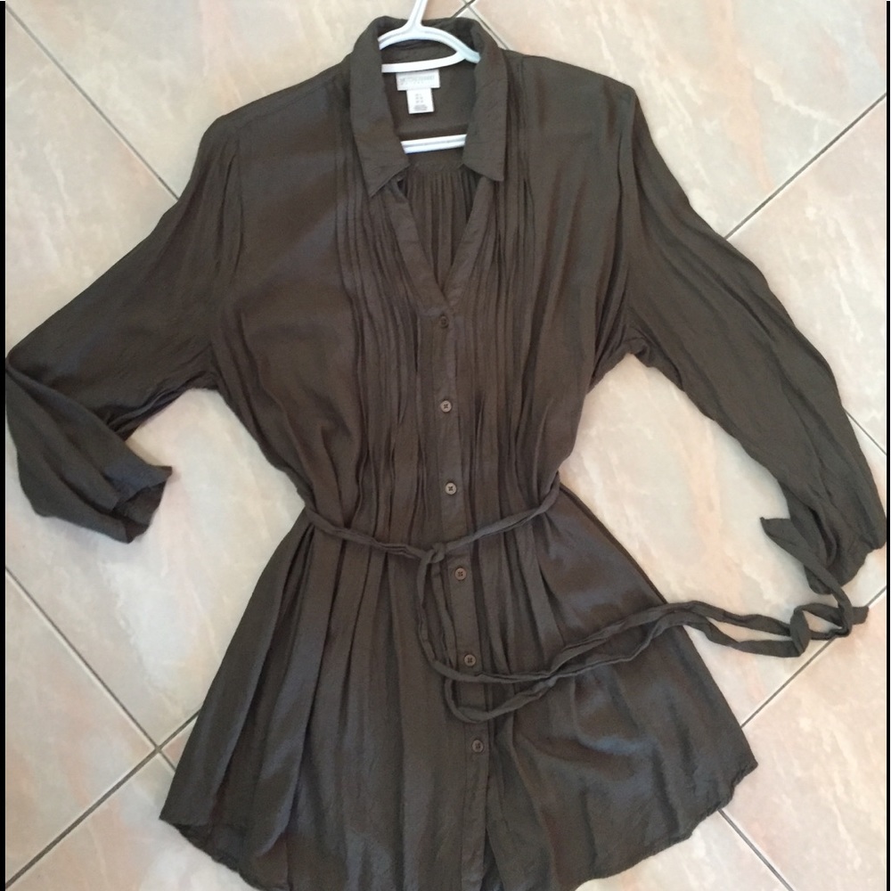 Motherhood maternity shirt